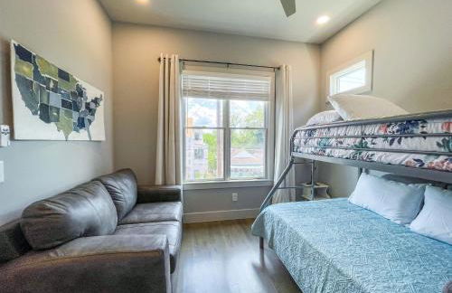 Modern Duplex - 1 mile from Robust Nightlife - Foto 20