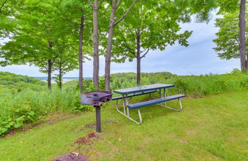 Bellaire Ski Condo 1 Mi to Summit Mountain! - Foto 24