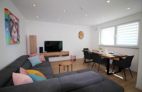 Großes Apartment mit Küche, Dusche, Badewanne, Balkon, Parkplatz vor dem Haus, ruhig gelegen, ADA4 - Foto 35