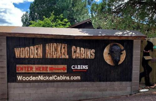 Cabin #6 Bobcat Bunkhouse - Pet Friendly - King Bed - Sleeps 4 - Photo 3