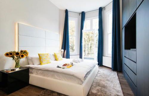 The One Kensington - Photo 2