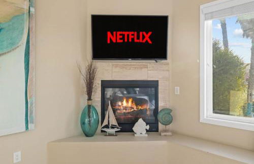 Oceanview Luxe Retreat with Rooftop - Foto 2