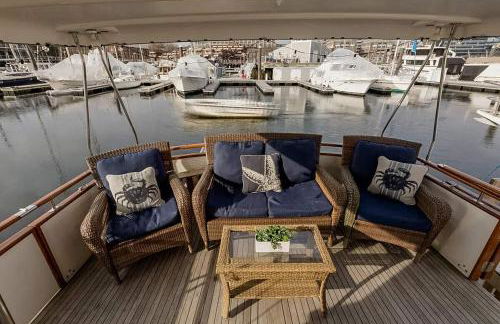 2BR Spacious & Comfy 43' Yacht - Heat & AC - On the Freedom Trail - Best Nights Sleep - Foto 14