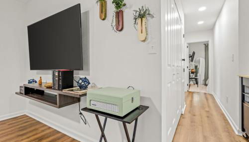 Midtown CharmMinutes to Downtown, FSU, FAMU - Foto 4