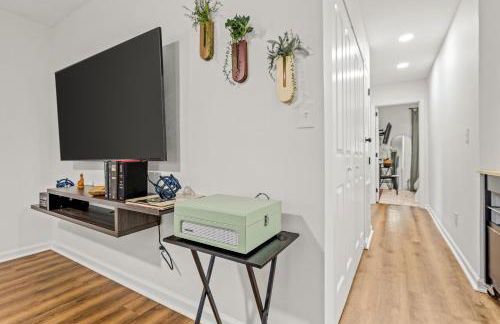 Midtown CharmMinutes to Downtown, FSU, FAMU - Foto 4