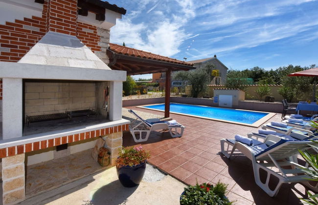 Nice Holiday House With Private Pool & Roof Terrace - Foto 11