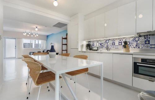 Roami at 250 Collins - Foto 132