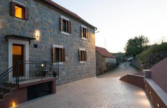 Stone house Oršulica - Photo 2