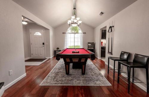 Yosemite and Bass lake I Hot tub I Game room I Sleeps 13 - Foto 29