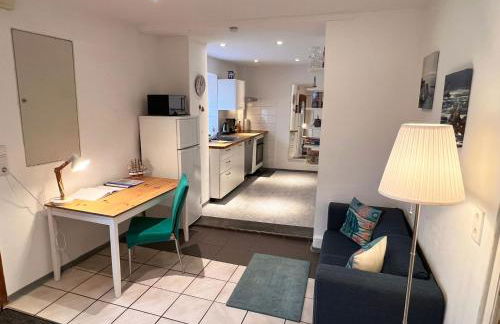 Ferienwohnung Elfriede - WLAN, 2 Bäder, Küche, Freisitz, 2 Parkplätze, im Ortskern - Foto 9