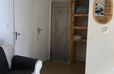 LE SUN TRAP -T2 calme au RDC à 2 pas de la plage avec vue sur jardin - Quiet and well located apartment - Photo 5