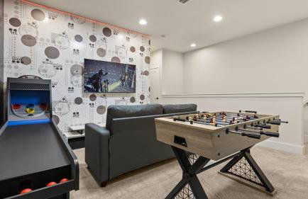 Stunning Townhome with Private Pool & Games Room - Foto 4