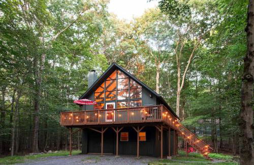 Gorgeous Chalet in the Poconos w/ Hot Tub! - Foto 14