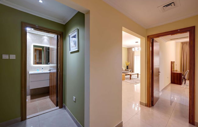 Radiance Premium Suites - Photo 3