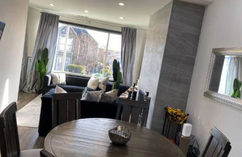 The Black and White House - Foto 67