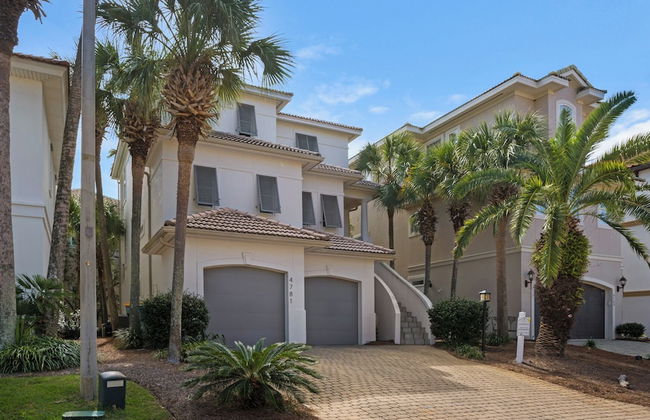 4BR Home, Private Pool, Steps From Beach, Minutes to Top Attractions - Foto 72