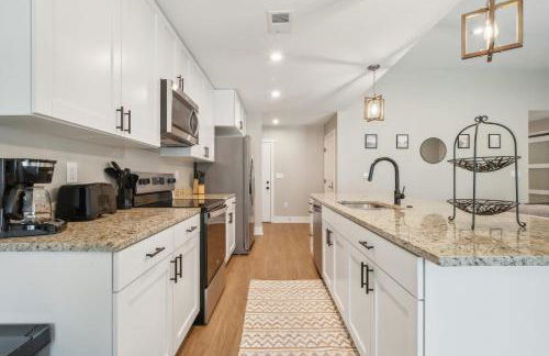 A pet friendly cozy condo in Traverse City - Photo 2