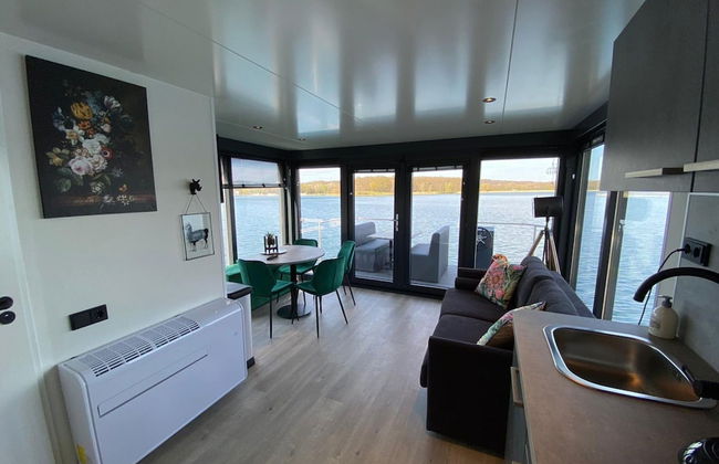 Houseboat Mookerplas With a View - Photo 8