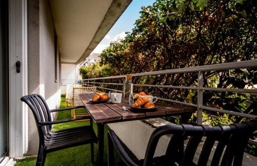 L'Industriel - Proche Hôpital - Parking - Balcon - Foto 4