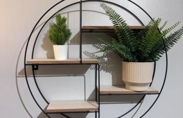 Stylish 2-Bed Garden Flat, 5 Mins to Brixton - Photo 11