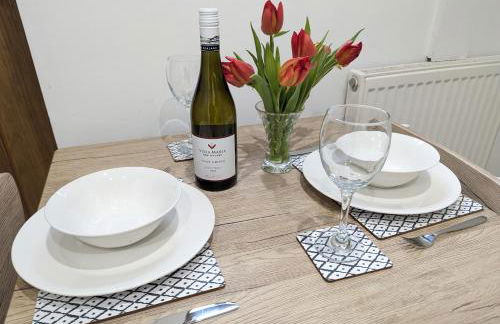 Swan Lake Lodge & free parking - Foto 5