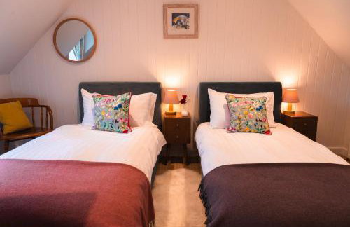 Waterside Cottage by the sea - Broadford - Photo 10