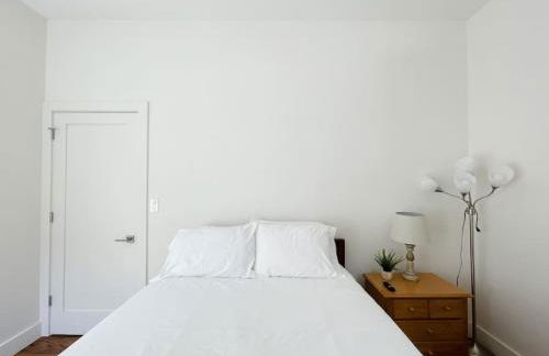 Historic 1900s Townhome with a Modern Flair - Foto 37