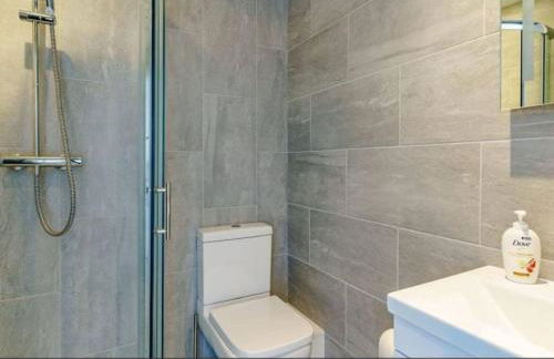 Tenby Heights, 5 en-suites, Parking & Garden - Photo 34