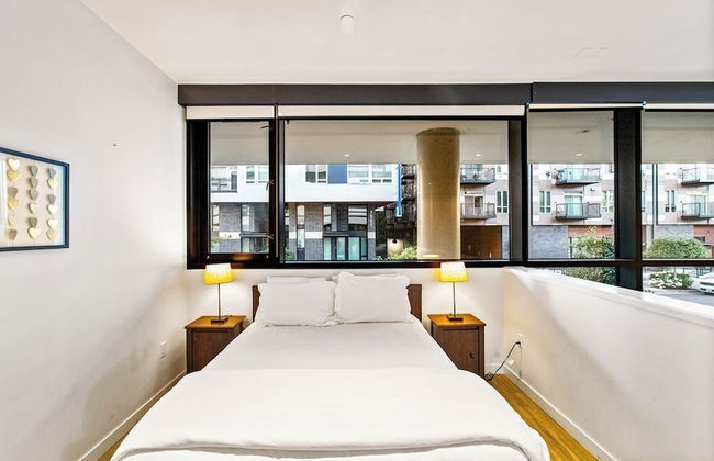 Open Loft in Redmond Core - 92 Walkscore - Photo 2