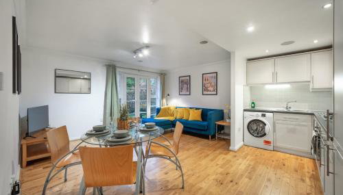 Bishops Stortford 2 Bed Flat - Free Parking - STN - Foto 2