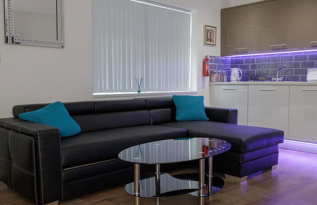 Live in Leeds Greenhill Bungalows - Photo 61