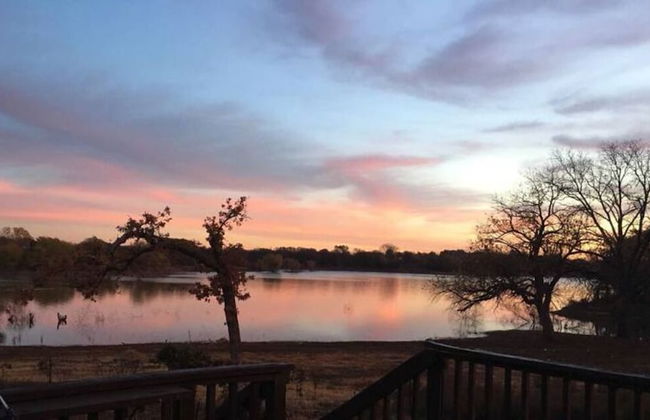 Beautiful Kayewood Waterfront Retreat - Photo 1