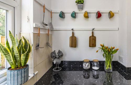 Lovely 4BDR home- Off street parking sleeps 7 - Foto 32