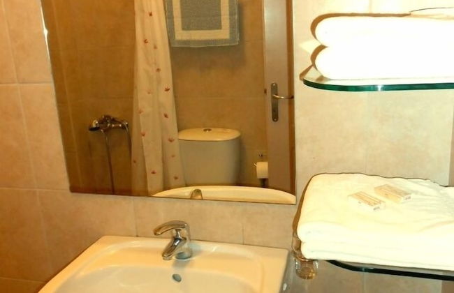 Lambrinos Suites - Photo 28