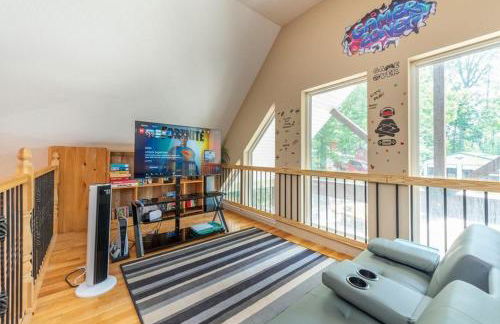 Funtastic Retreat! PS5, View, Goats, Hot Tub, Karaoke - Foto 38