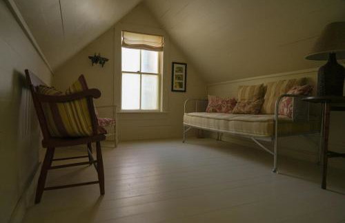 Charming 1-bedroom Waterfront Cottage in Morgan VT - Foto 12