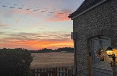 Cosy Flint Cottage - Photo 26