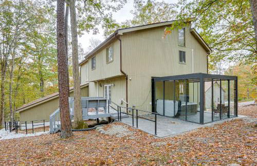 Luxury Home with Game Room, 4 Mi to Bushkill Falls! - Foto 32