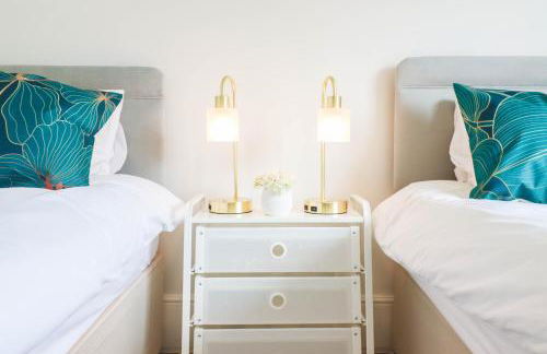 Spacious 4-Bed Home, Perfect Stay with Free WiFi - Foto 37