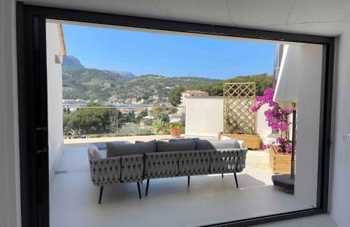 Idyllic 6 bed villa stunning sea view salt pool - Photo 38