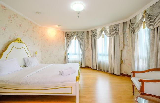Spacious And Comfort 2Br With Maid Room At Permata Gandaria Apartment - Foto 6