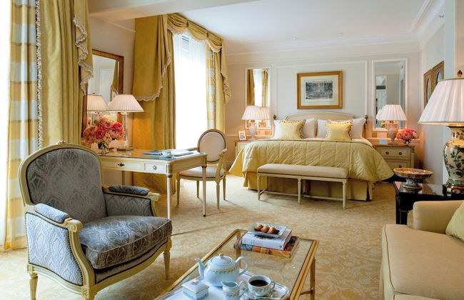 Four Seasons Hotel George V - Photo 40