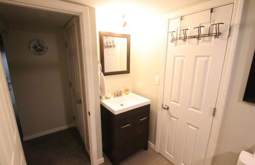 Family Friendly Lakefront Oasis! Huge Deck-Pets Welcome - Foto 12