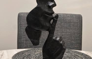 Modern Comfort in Historic East Baltimore Stylish 3BR Row Home - Photo 4