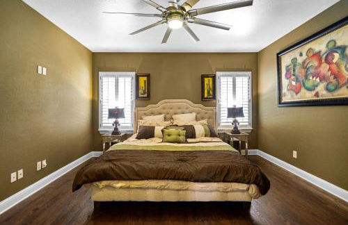 Luxury & Highly furnished upscale w Patio & Garage - Foto 12