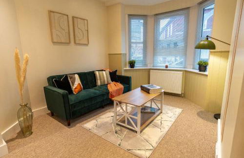 Stylish Gateway-2 bedroom house -5 minutes from the beach - Foto 7