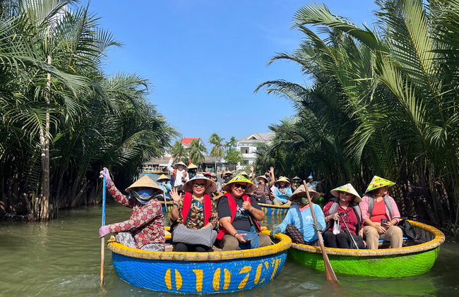 Da Nang Hội an Coconut Basket Boat and Hội An Night Tour - Photo 20