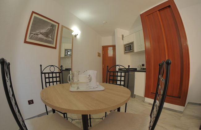 Apartamentos Pirámides - Photo 16