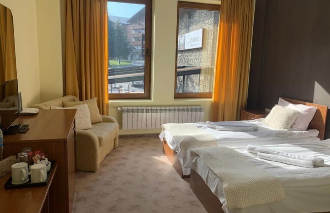 Room-granat Double Room 1- Next to Gondo - Photo 5