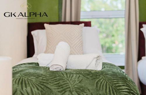 LONG STAY DEALS - 3 Bedroom Home Peterborough With Free Parking and Ultra Fast Wi-Fi Perfect for Work Stays and Vacations - Foto 16